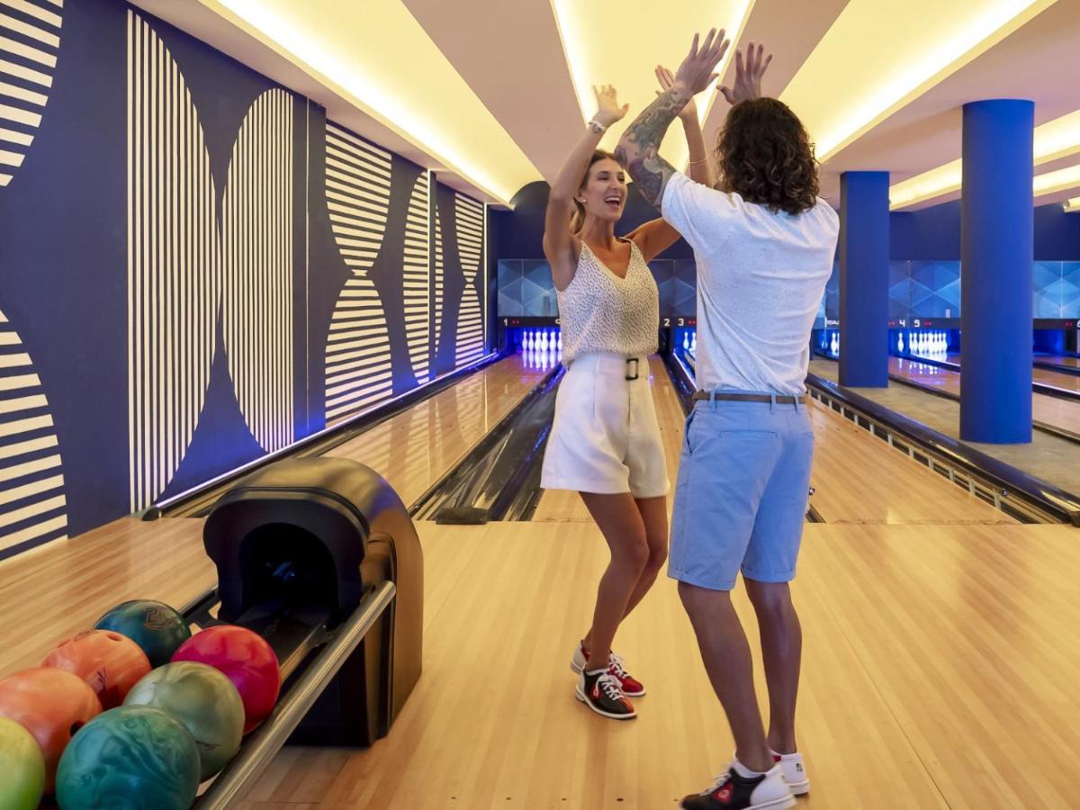 Ocean Eden Bay - All Inclusive Spring Rises Exteriör bild Bowling