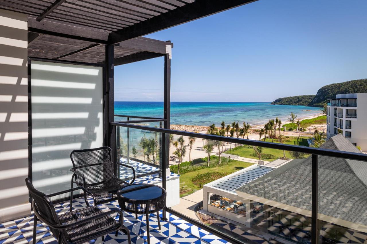 Ocean Eden Bay - All Inclusive Spring Rises Exteriör bild View from a room at the hotel