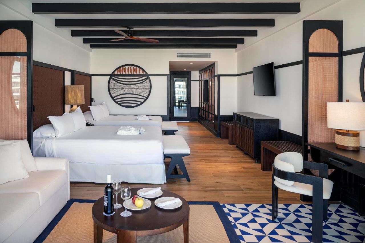 Ocean Eden Bay - All Inclusive Spring Rises Exteriör bild A room at the hotel