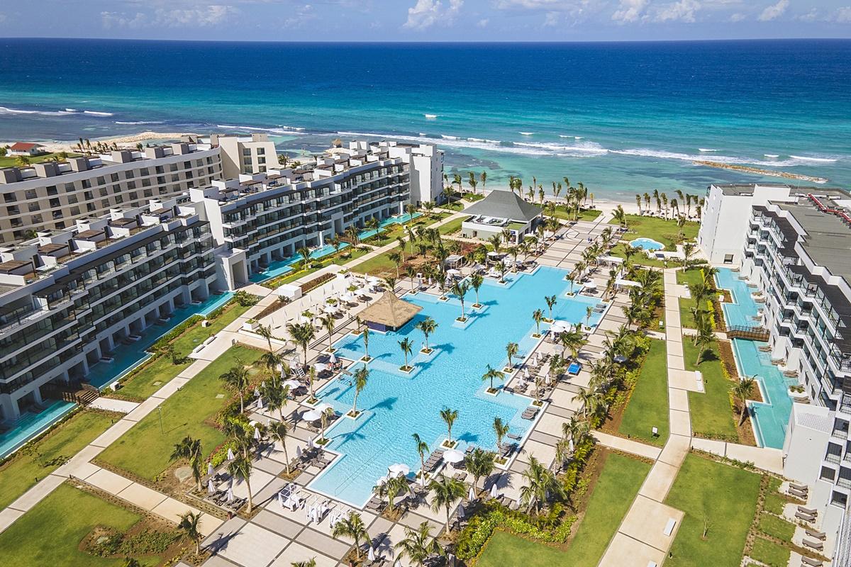 Ocean Eden Bay - All Inclusive Spring Rises Exteriör bild Aerial view of the resort