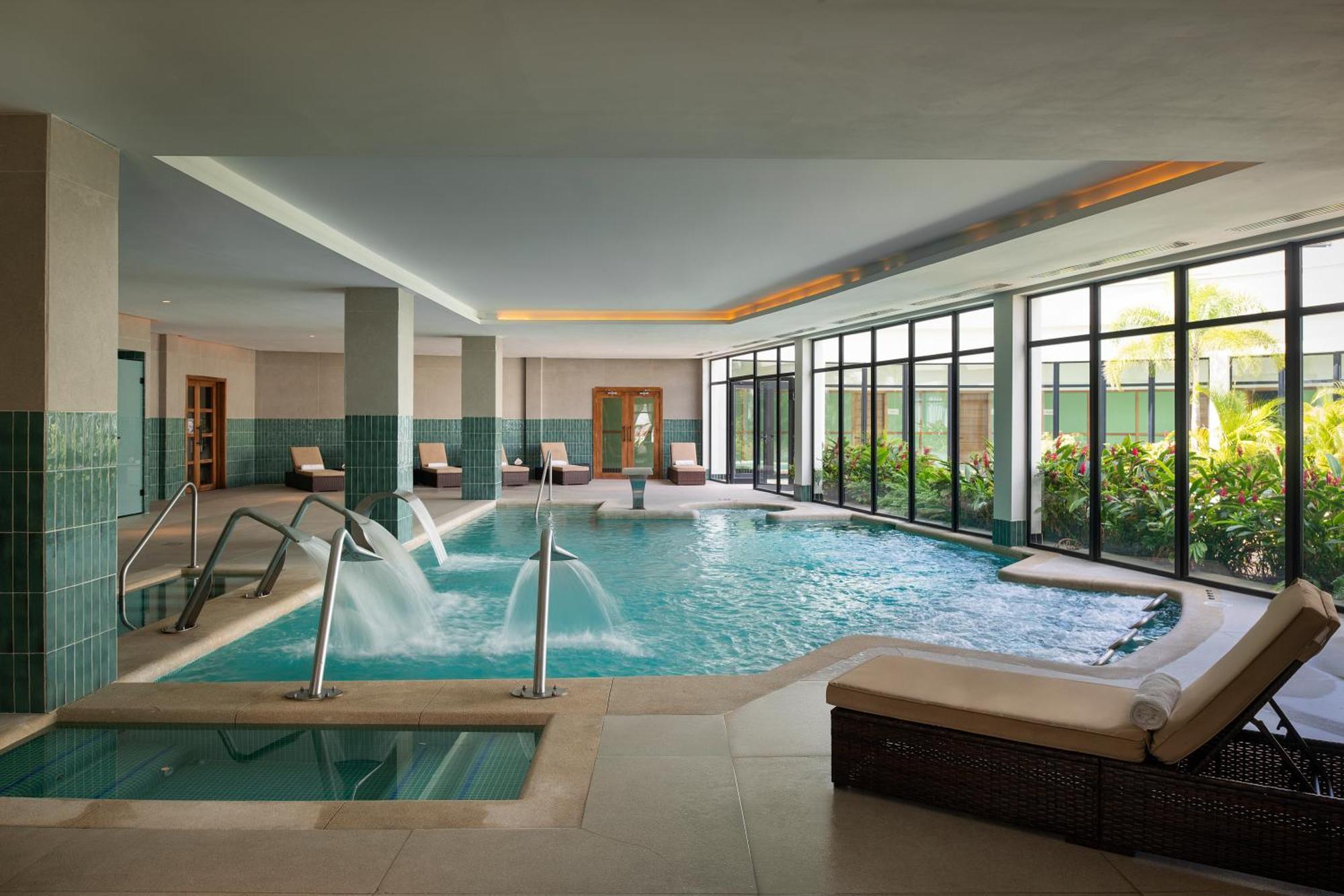 Ocean Eden Bay - All Inclusive Spring Rises Exteriör bild Spa at the Sheraton Maldives Resort & Spa