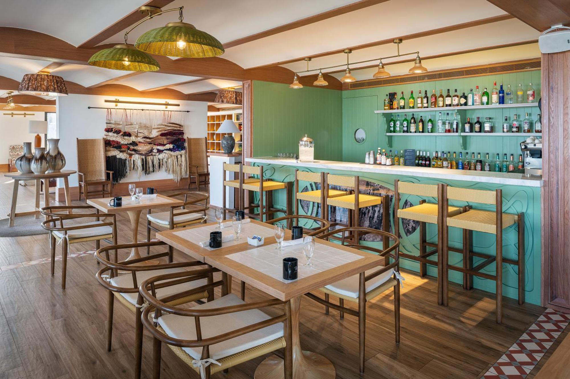 Ocean Eden Bay - All Inclusive Spring Rises Exteriör bild The bar at the lounge