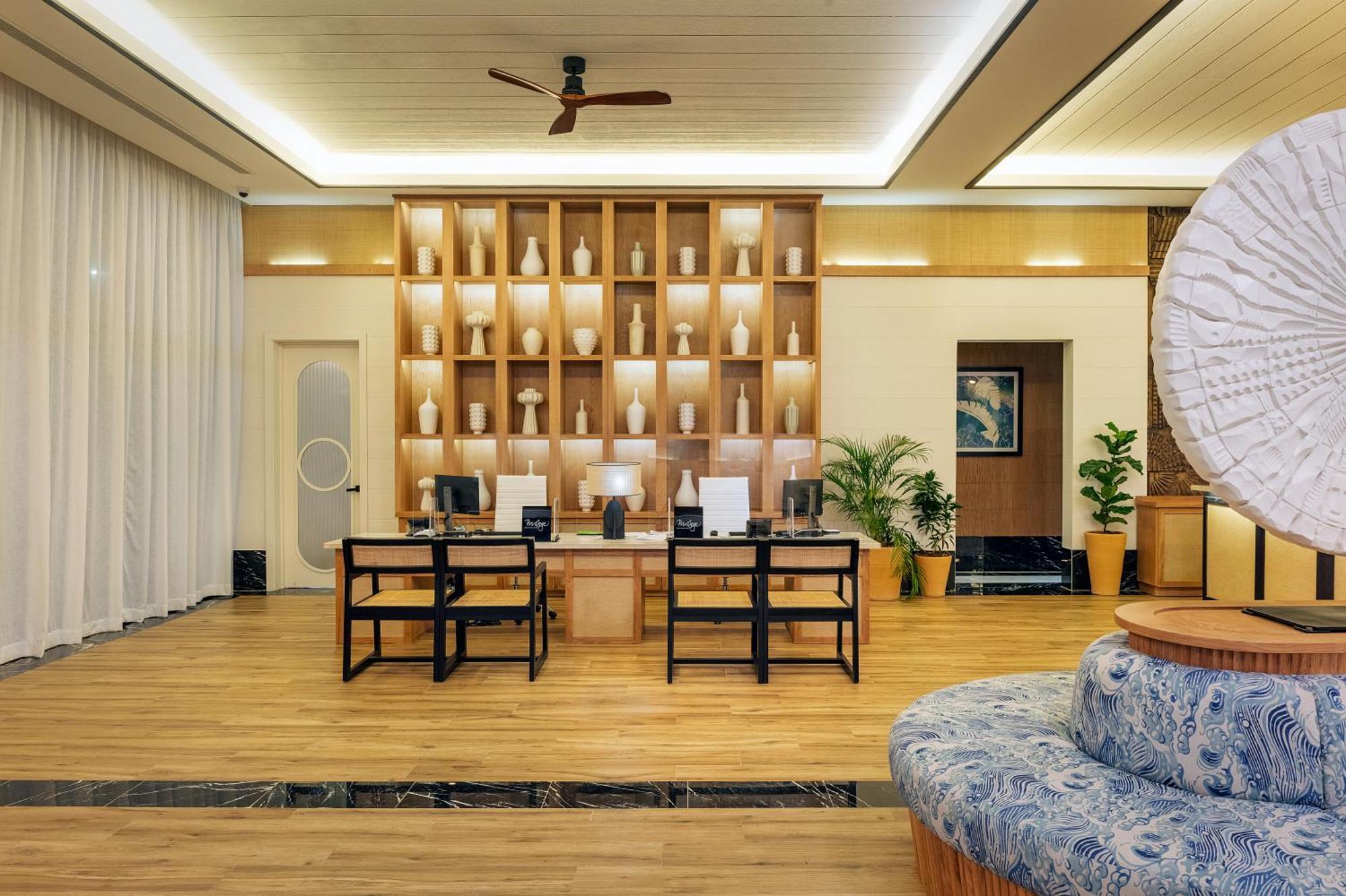 Ocean Eden Bay - All Inclusive Spring Rises Exteriör bild The lobby of the hotel